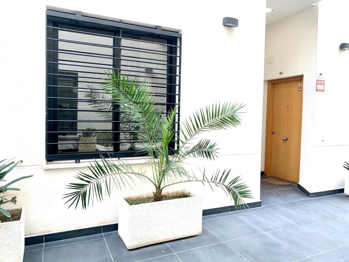 Homely Malaga Refino Loft D4 ภายนอก รูปภาพ
