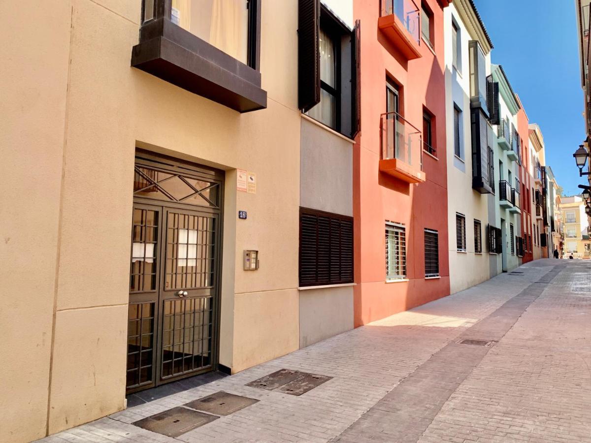 Homely Malaga Refino Loft D4 ภายนอก รูปภาพ