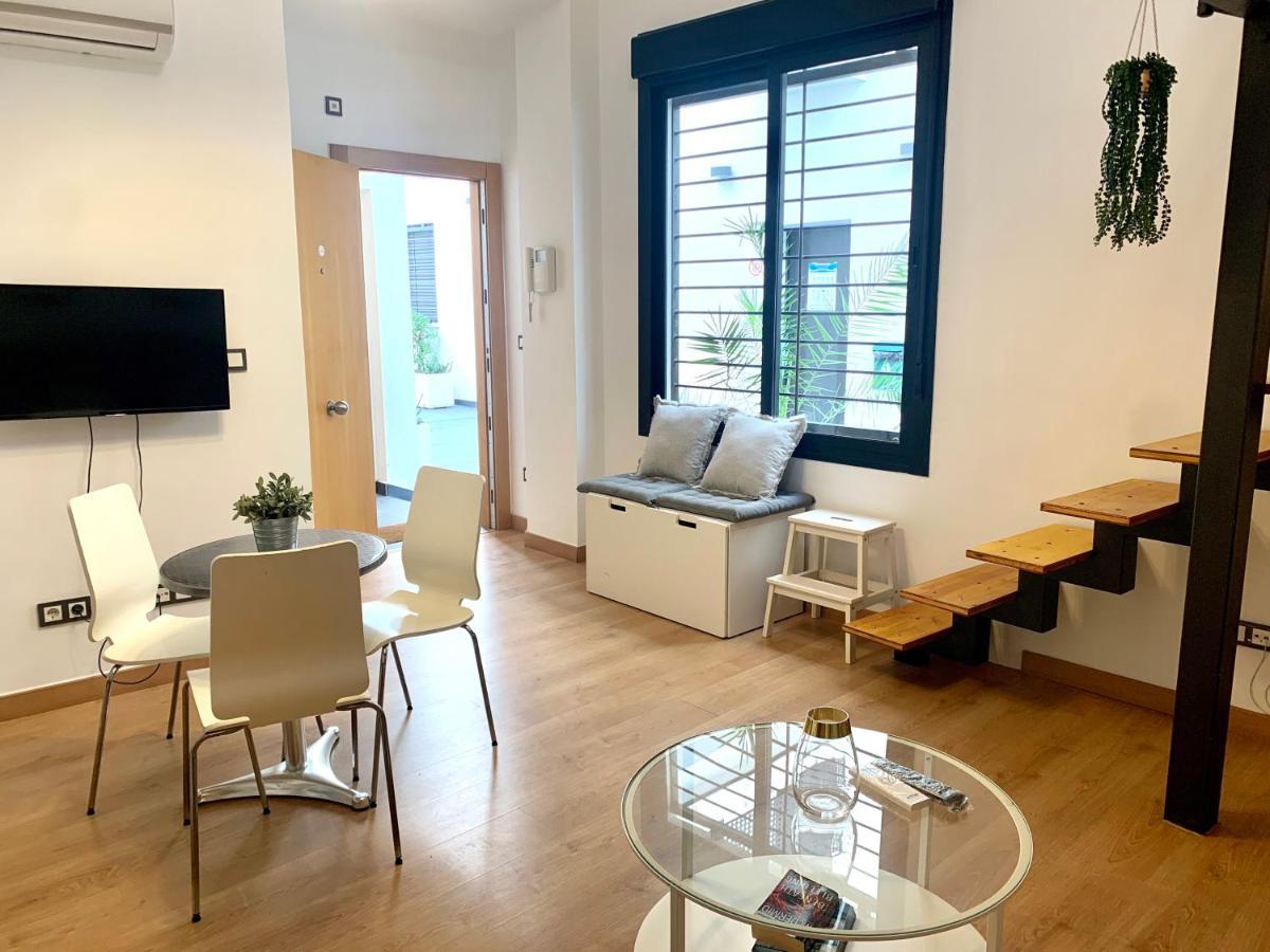 Homely Malaga Refino Loft D4 ภายนอก รูปภาพ